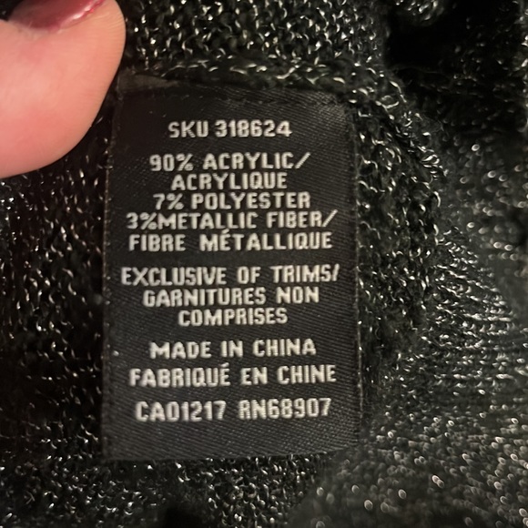 LE CHATEAU SHEER SWEATER 🔥🔥🔥🔥 - Picture 7 of 7